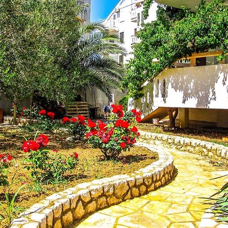 Apartments Hope Novalja Exterior photo
