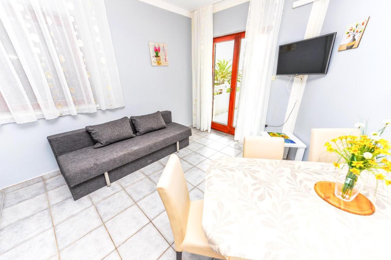 Apartments Hope Novalja Exterior photo